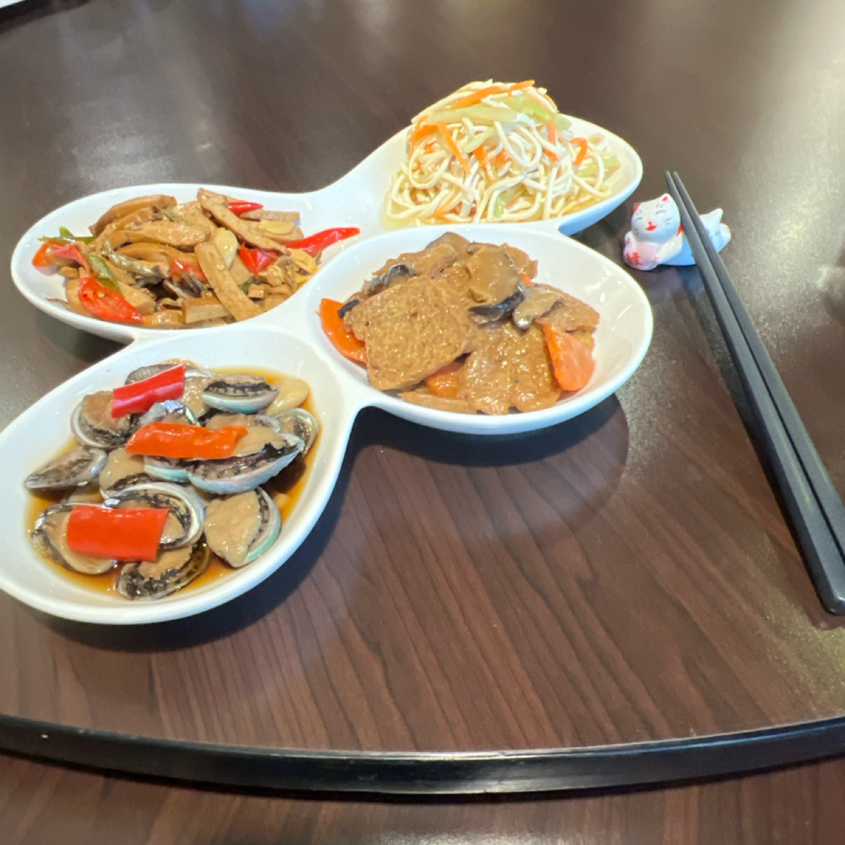 隱食家 的餐點圖片：小菜 由動吃動吃動吃 拍攝