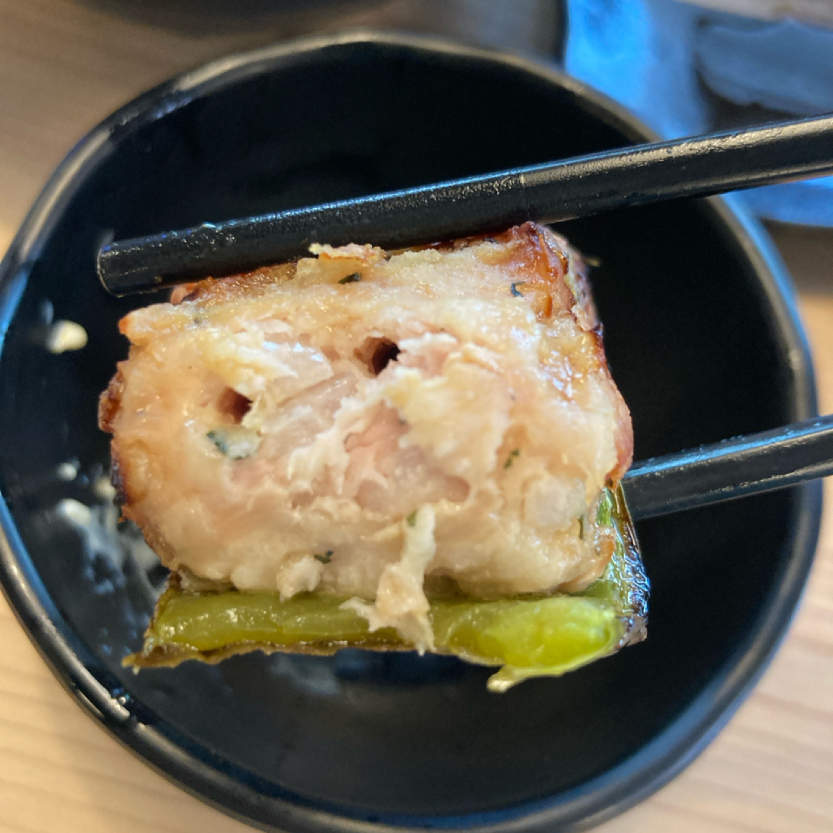 鳥貴族Torikizoku 大巨蛋店 的餐點圖片：青椒鑲肉 由小蛙 拍攝