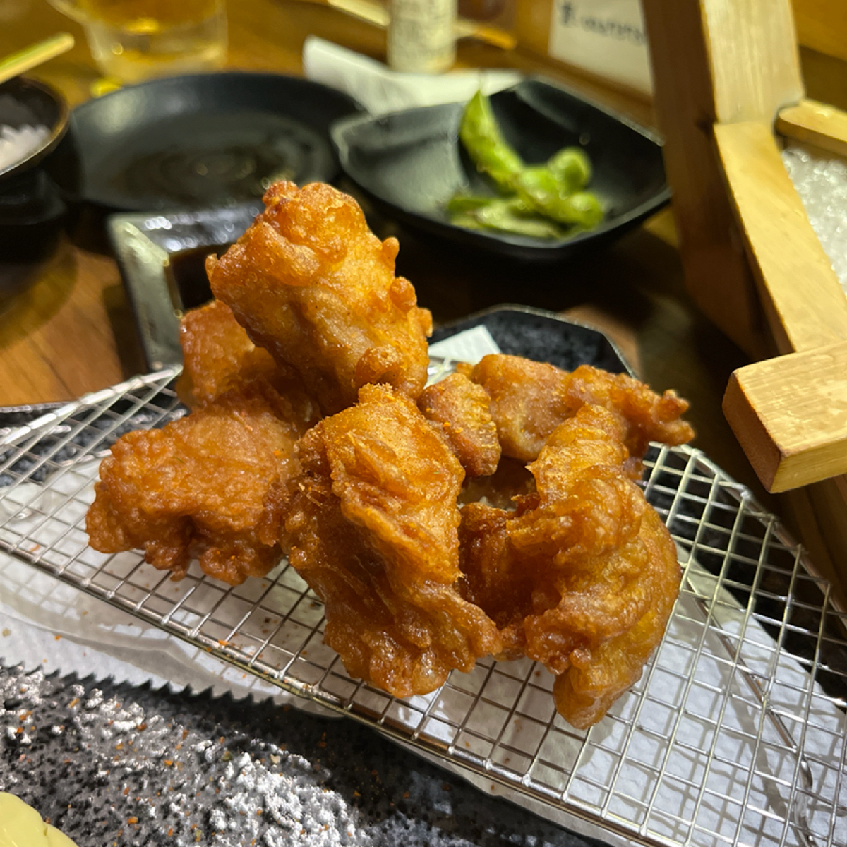 Meal image of 七福狸居酒屋: 炸雞走南蠻風，調味蠻夠的給過。但南蠻炸雞不是我的菜🥲 shot by 阿官