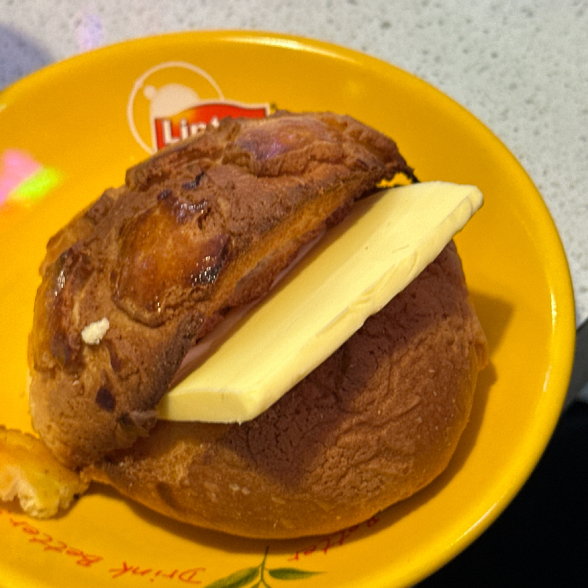 Meal image of 捌伍貳冰室（公休看FB): 冰火菠蘿油
外皮超酥奶油很冰
冰火真口感有出來 shot by Luna一枚小吃貨