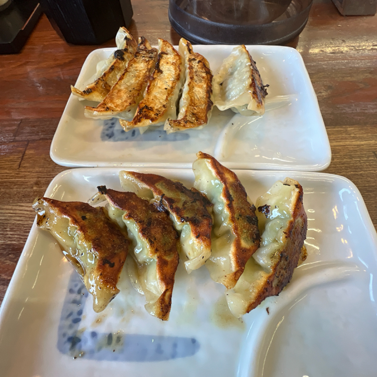 弟子屈ラーメン 弟子屈総本店 のレストランの写真：餃子 by動吃動吃動吃 