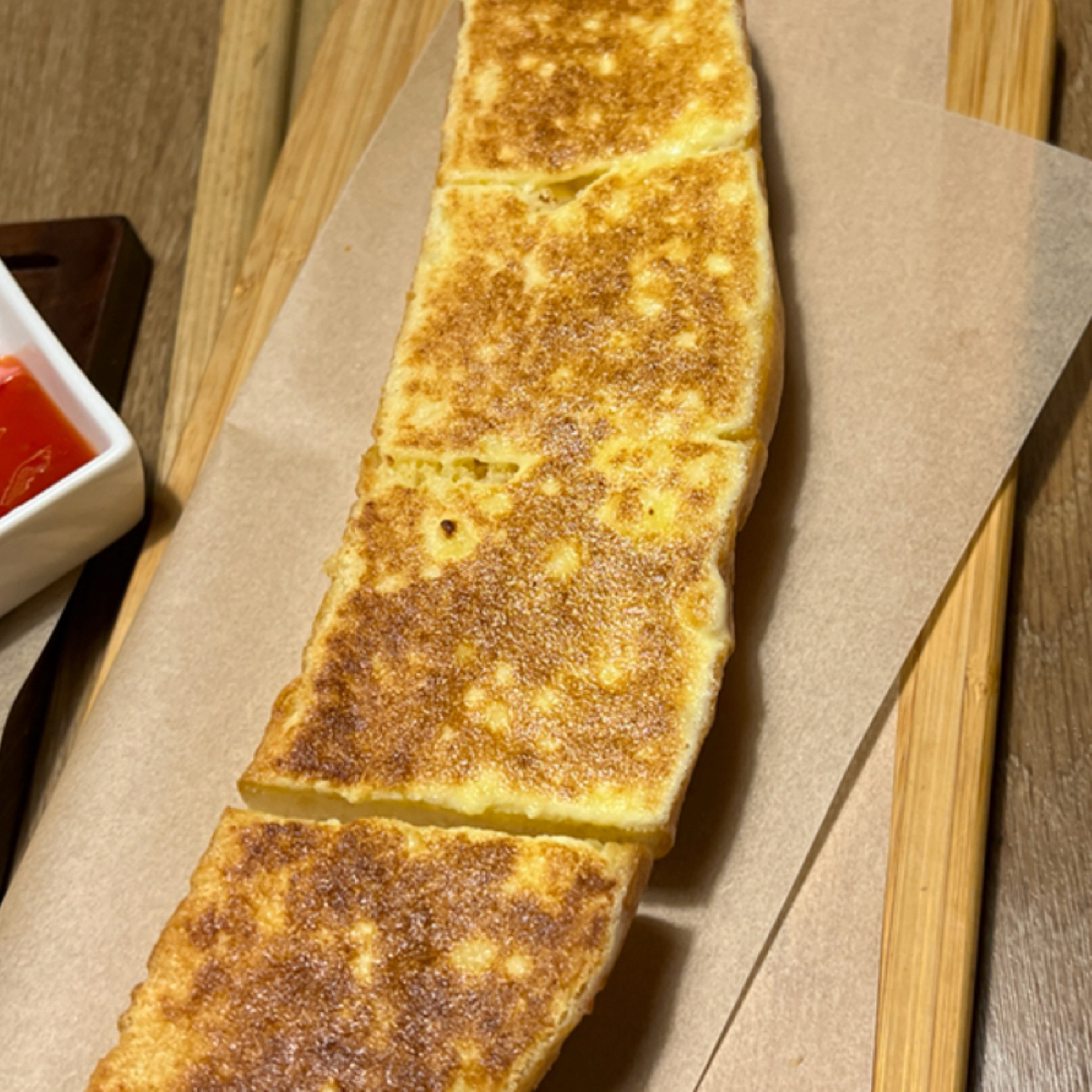 Menu image of BELLINI Pasta Pasta 南港潤泰店: 超人氣香蒜奶酥麵包 shot by 龍龖龘