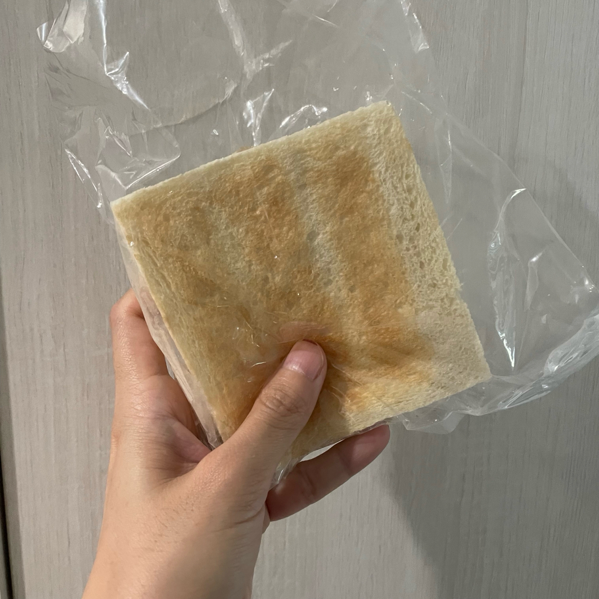 Meal image of 上班族早餐: 吐司可以請老闆娘切邊 shot by 乃子過日子