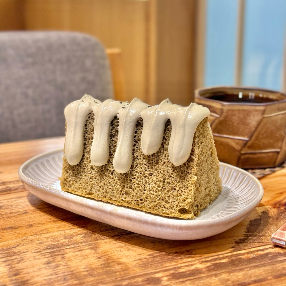 Meal image of 哩家咖啡 LI-HOUSE Cafe: 紅烏龍戚風蛋糕 shot by Ina