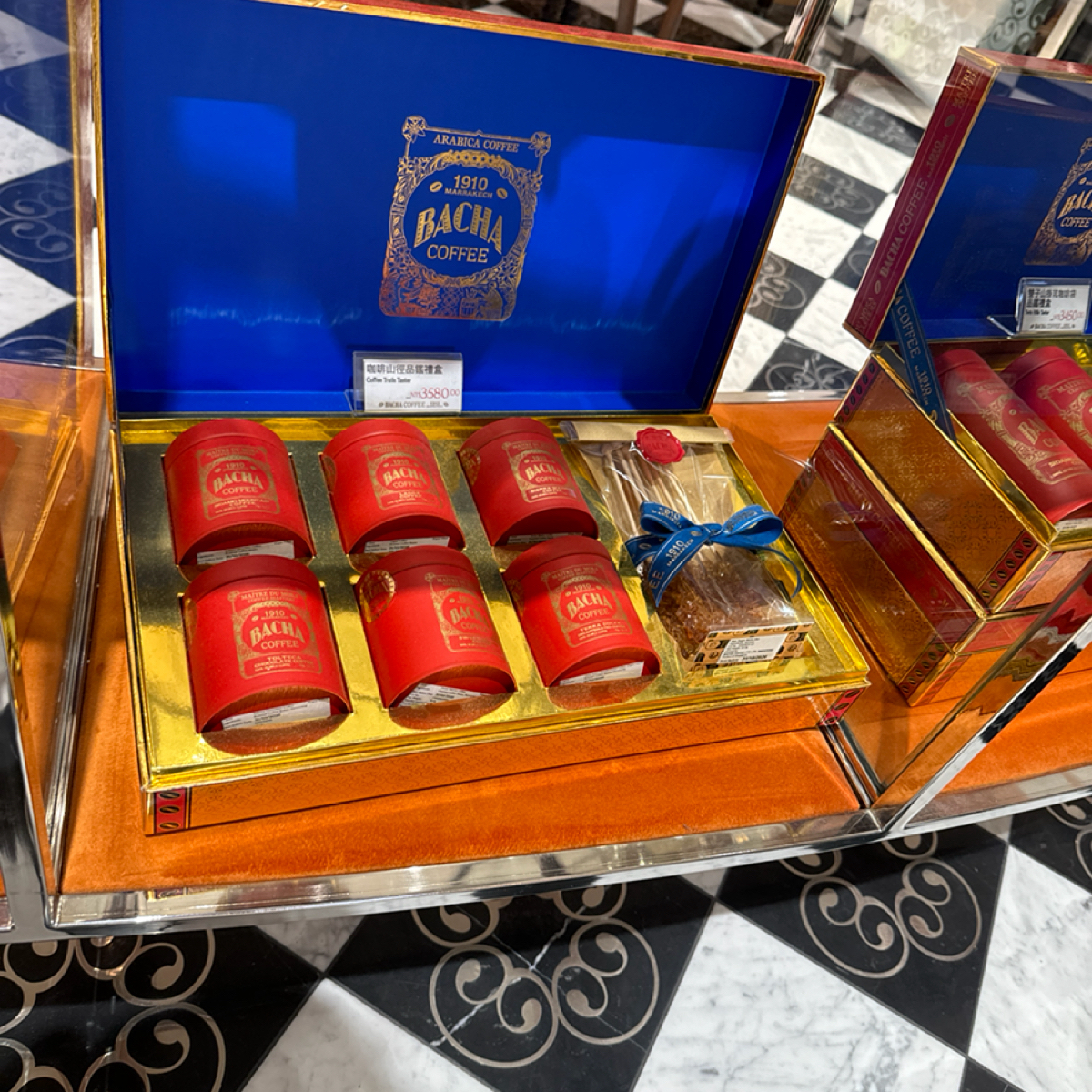 BACHA COFFEE夿萐咖啡 新光三越台北信義A8店 のメニューの写真：回家可以外帶的禮盒 by食、動、健康 