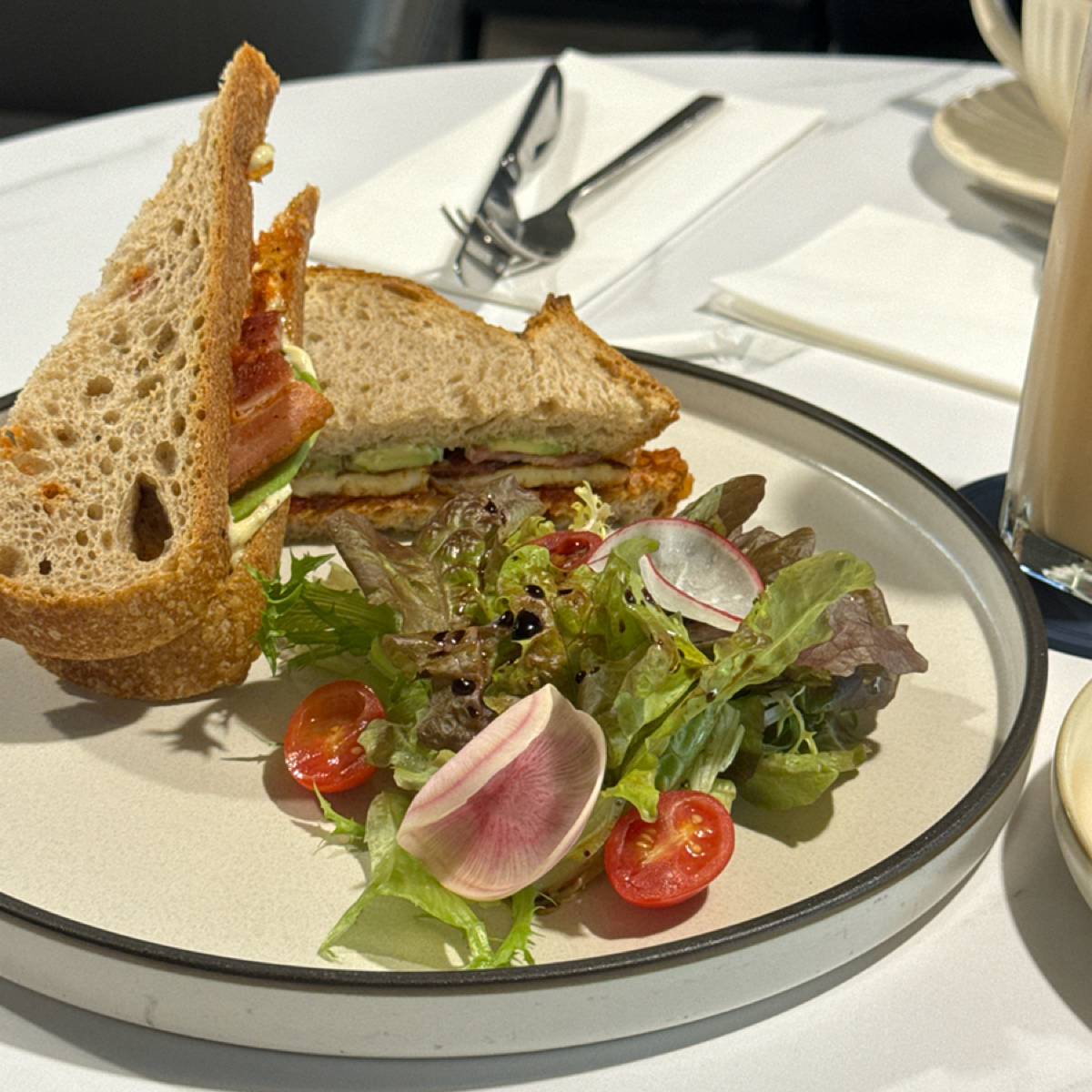 memo café のレストランの写真：開放三明治 賣相佳 by飲料王 