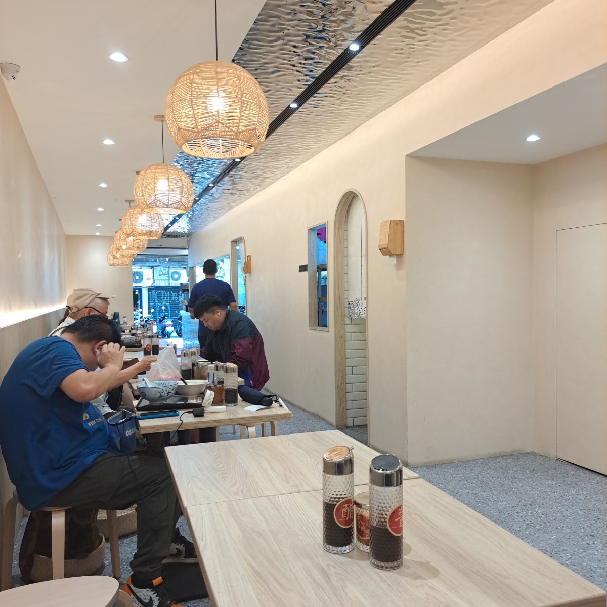 源慶鮮蚵 | YuanQingOyster | 北車信陽店 的外觀氛圍圖片： 由Year 拍攝