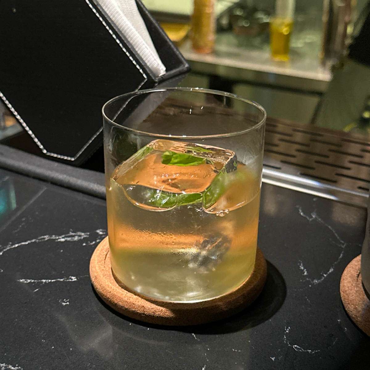Meal image of 浮侍Ukitsu Bar: 這杯直接成為我的愛，不酸不甜中性調酒超讚 shot by Luna一枚小吃貨