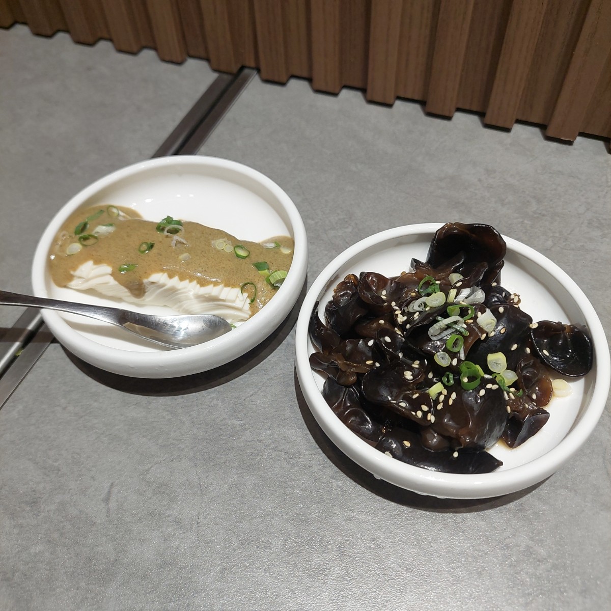 鷄原麵屋 のレストランの写真：千層豆腐與青芥木耳 by永遠的新手 