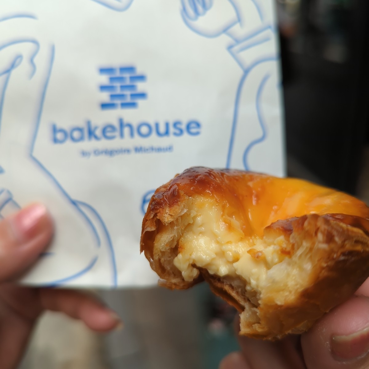 Meal image of Bakehouse 中環店: 🥧蛋塔 $12.5
這款蛋塔的亮點在於其酥脆的塔皮，入口即碎，搭配香甜滑順的蛋香內餡，每一口都帶來 shot by 美食玩很大