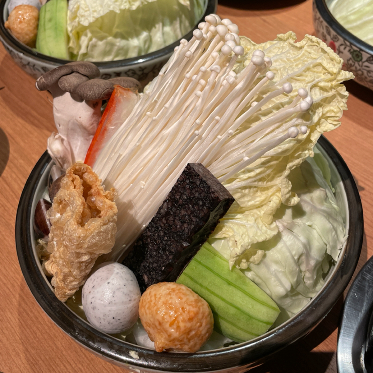 Meal image of 湯棧 公益店: 冷藏黑豚嫩肩燒酒火鍋 NT$458 shot by Freddy Liu