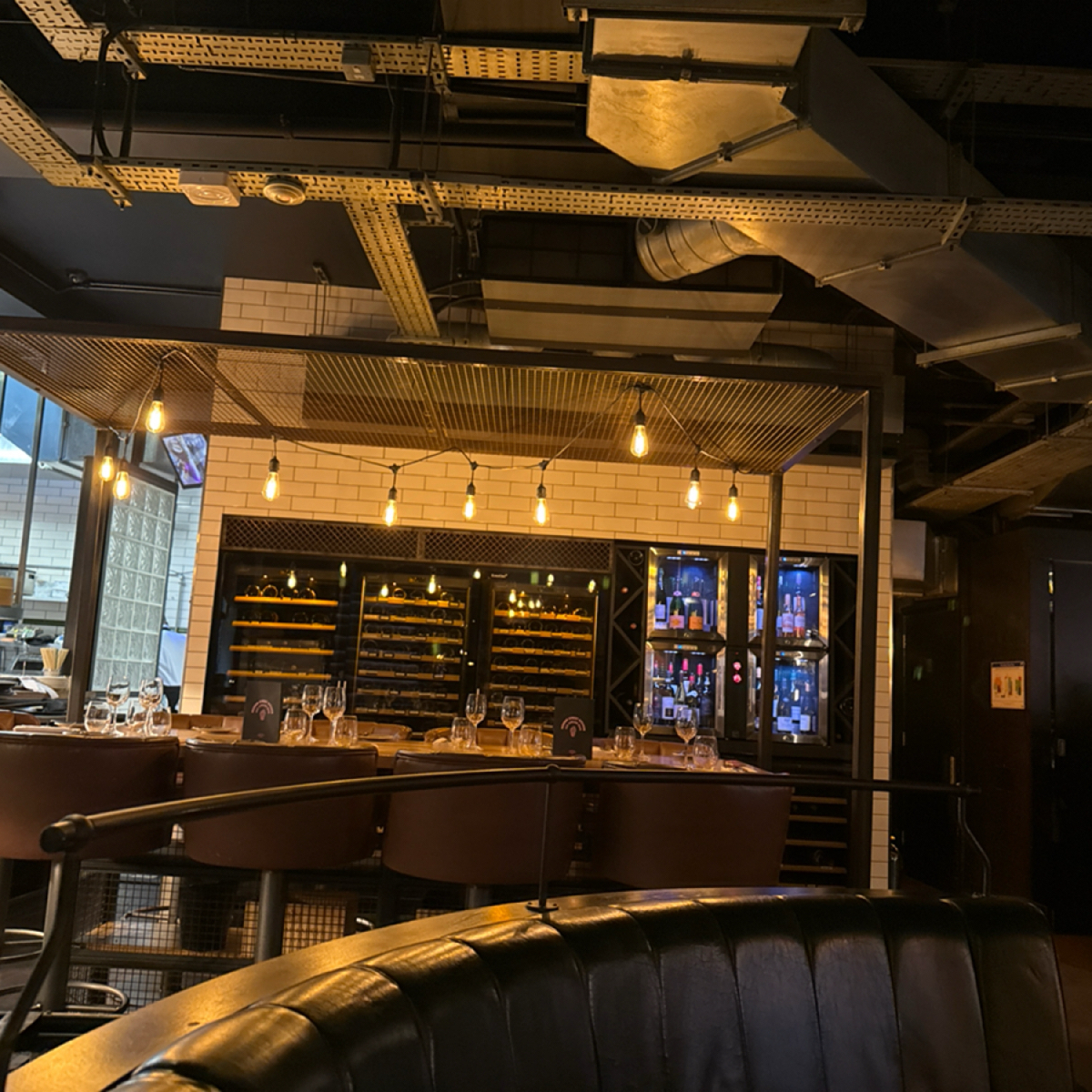 Vibe image of Heddon Street Kitchen: 滿滿酒櫃 shot by alina