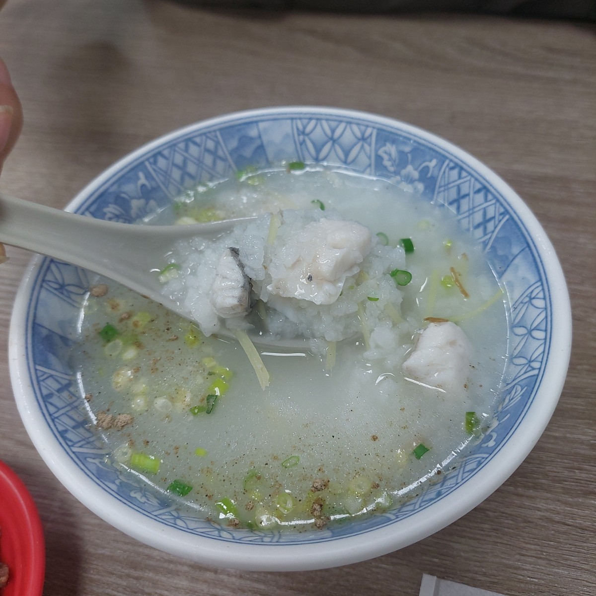 宵夜人家 のレストランの写真：鱸魚粥 by永遠的新手 