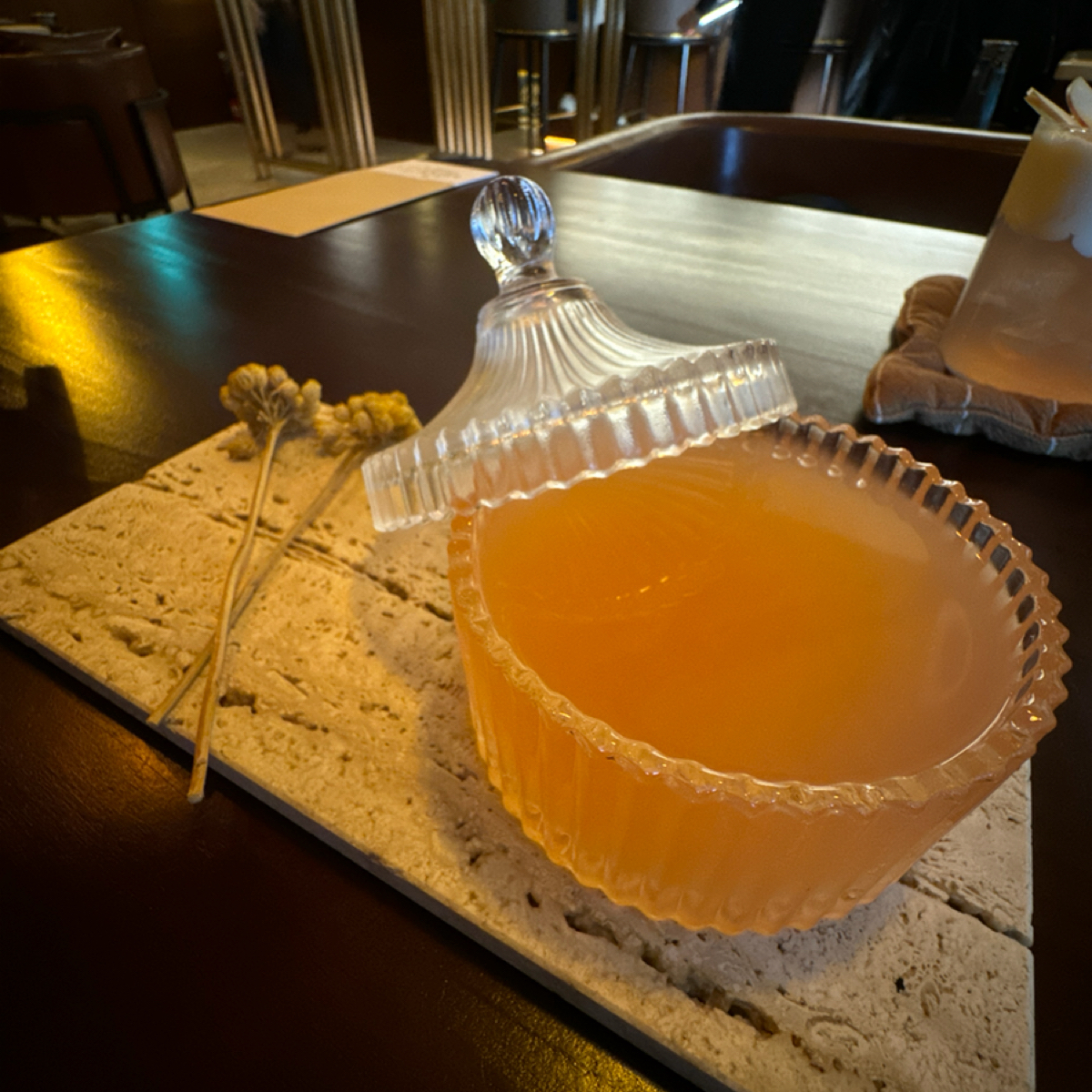 樓沉浸式餐酒館 的餐點圖片： 由三口元 拍攝