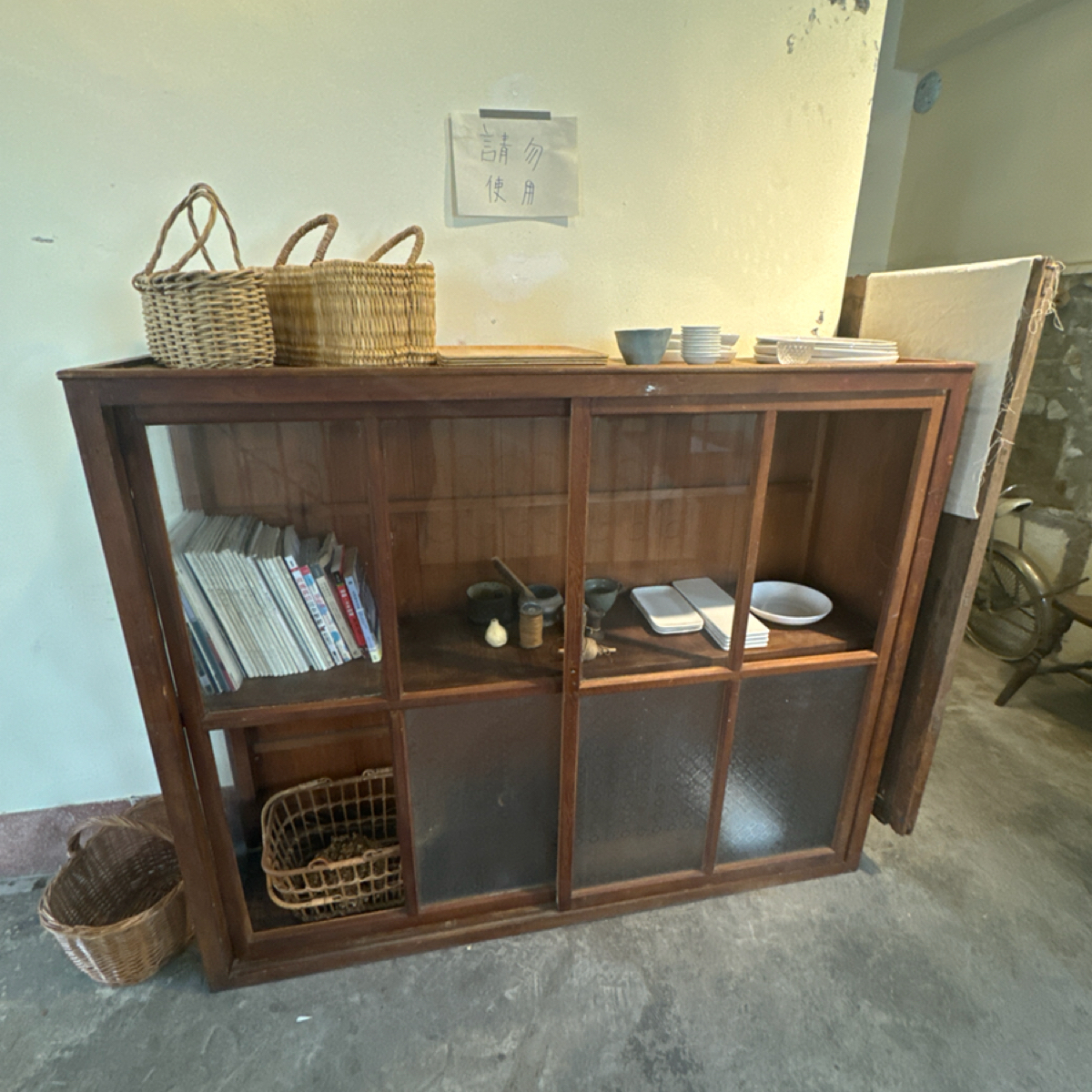 Vibe image of 小小兔子廚房: 二樓展示 shot by 食、動、健康