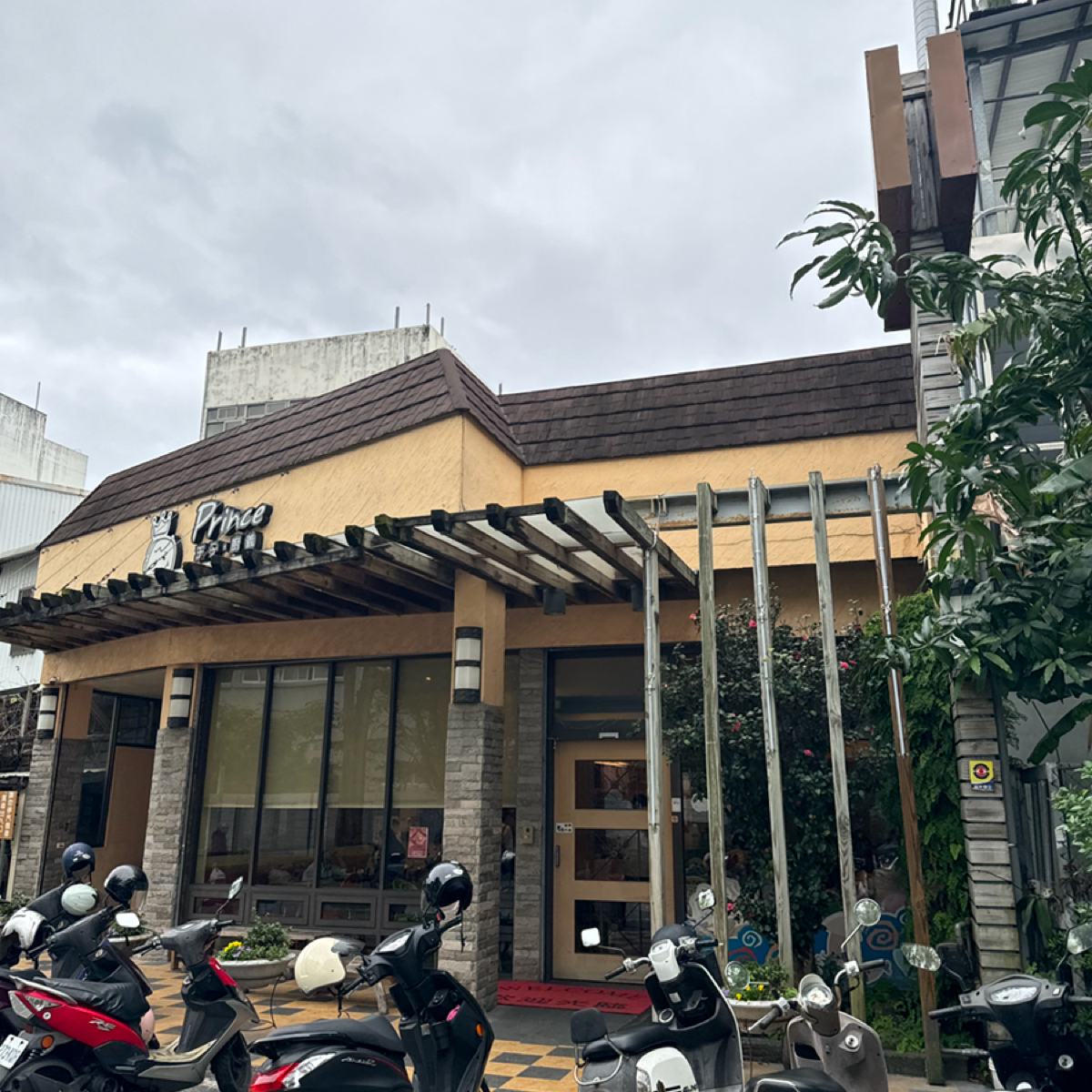 王子 廚義 の雰囲気の写真：店門口 by食、動、健康 