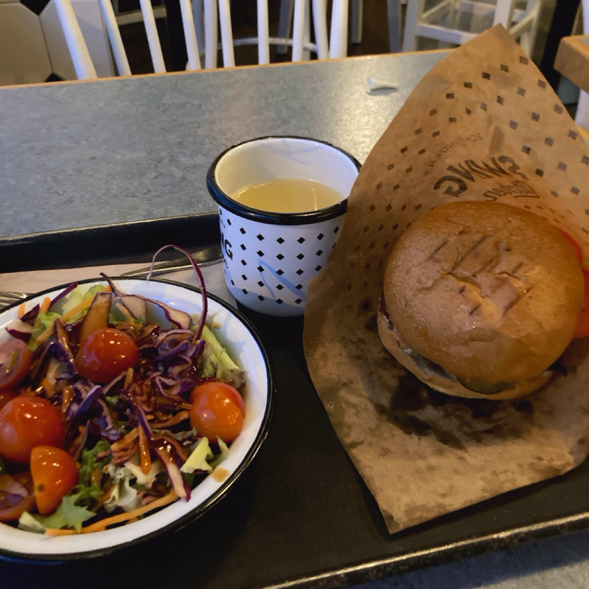 Meal image of Swing Kitchen: Swing burger combo $13.4 shot by 小蛙