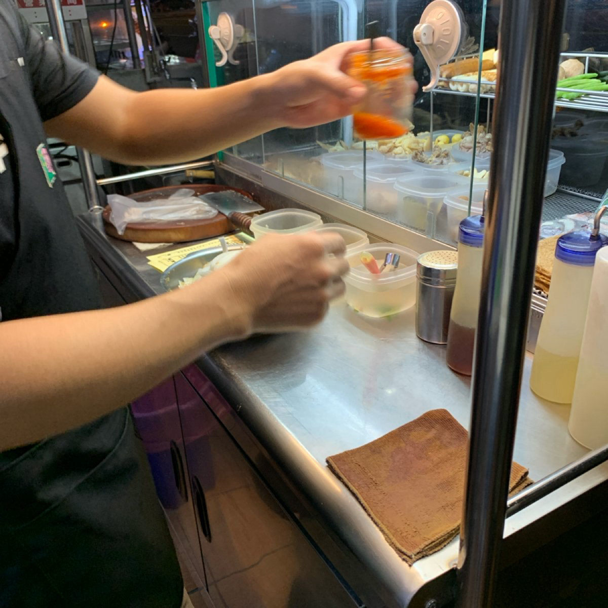 Meal image of 在地人鹽水雞 南屯大墩店: 辣椒不會很辣 算是提味 shot by 嚶嚶美代子