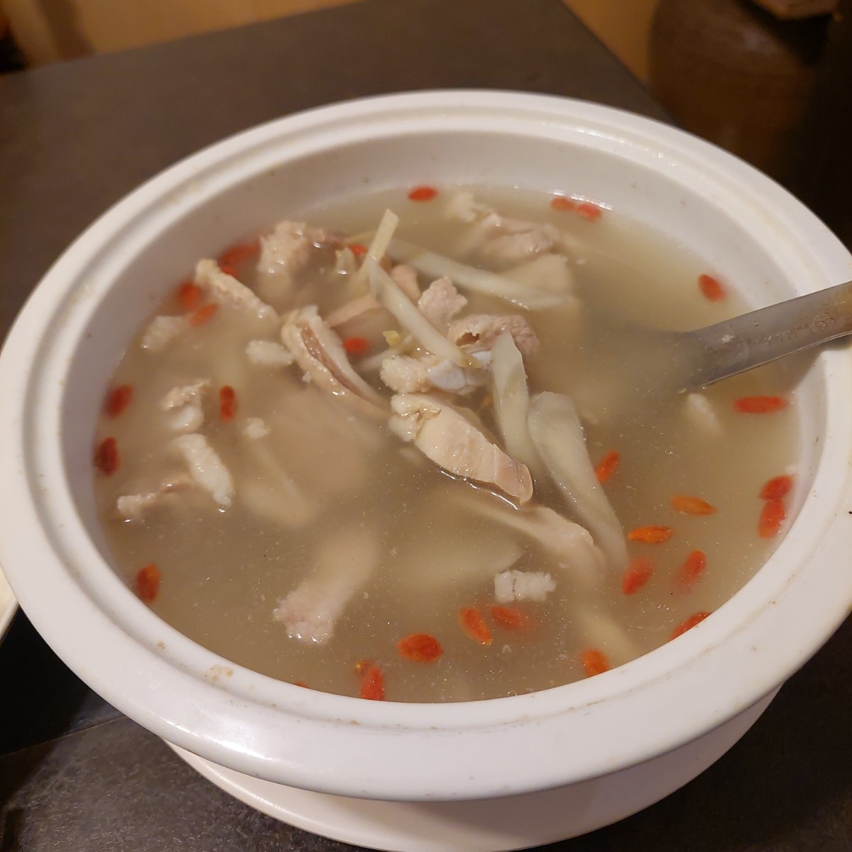 石庭客家小館 のレストランの写真：牛蒡蘆筍湯 by永遠的新手 