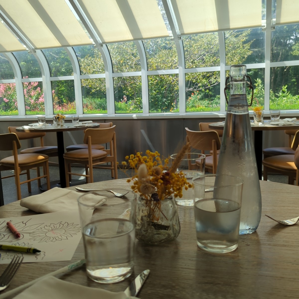 Vibe image of Yellow Magnolia Café

 Botanic Garden : Yellow Magnolia Cafe shot by Geonamiable