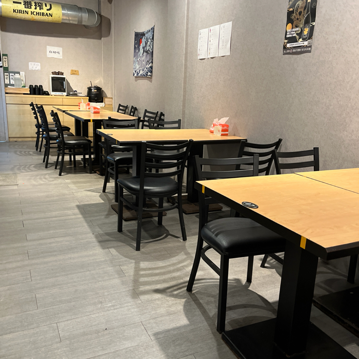 How丼日式食堂 的外觀氛圍圖片：店內座位 由珍珠奶綠 拍攝