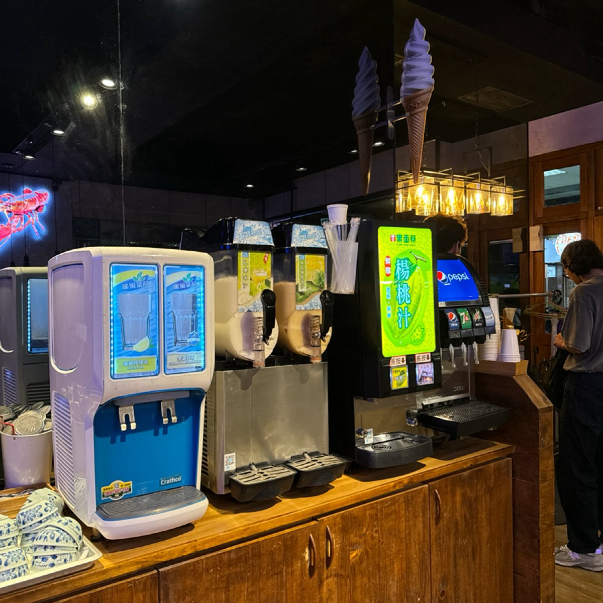Vibe image of 小海水產 福和店: 飲料吧 shot by 恬恬子