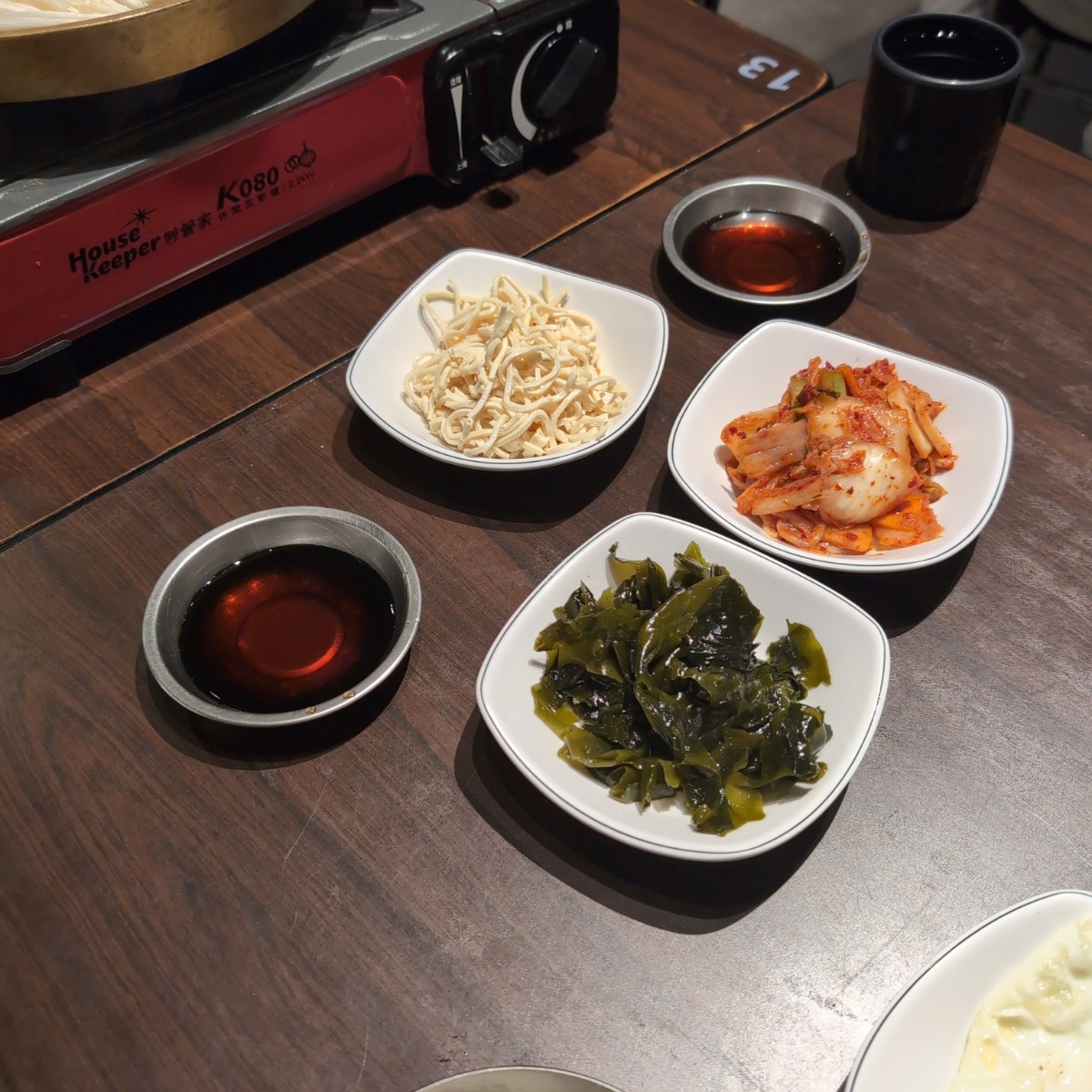 Meal image of OP精緻韓式料理: 小菜（招待） shot by 句點