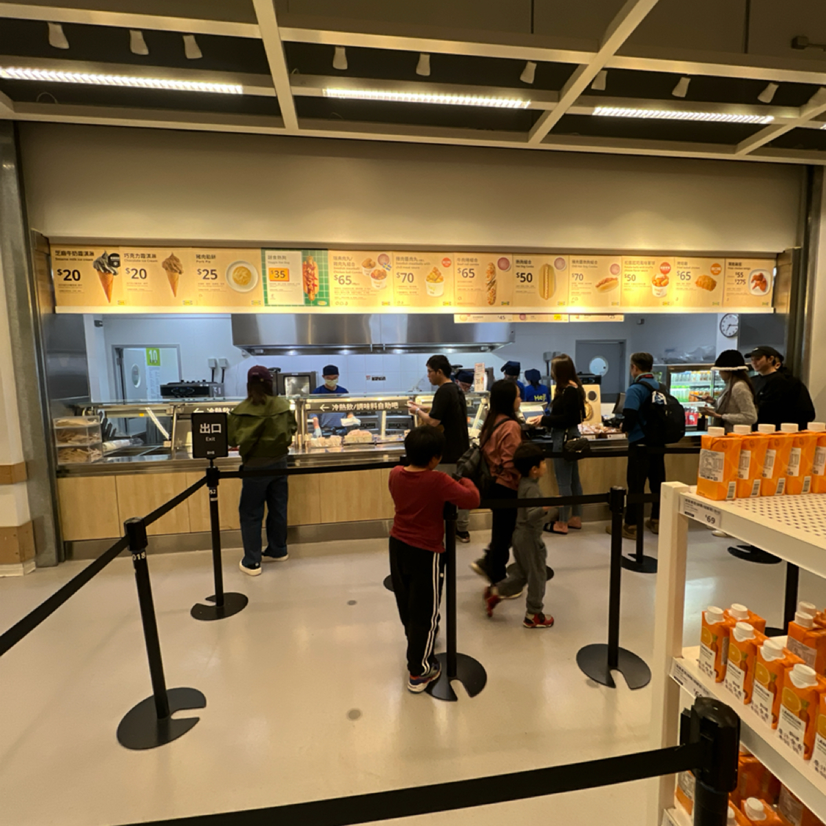 Vibe image of IKEA瑞典美食小站 桃園店:  shot by LESTER