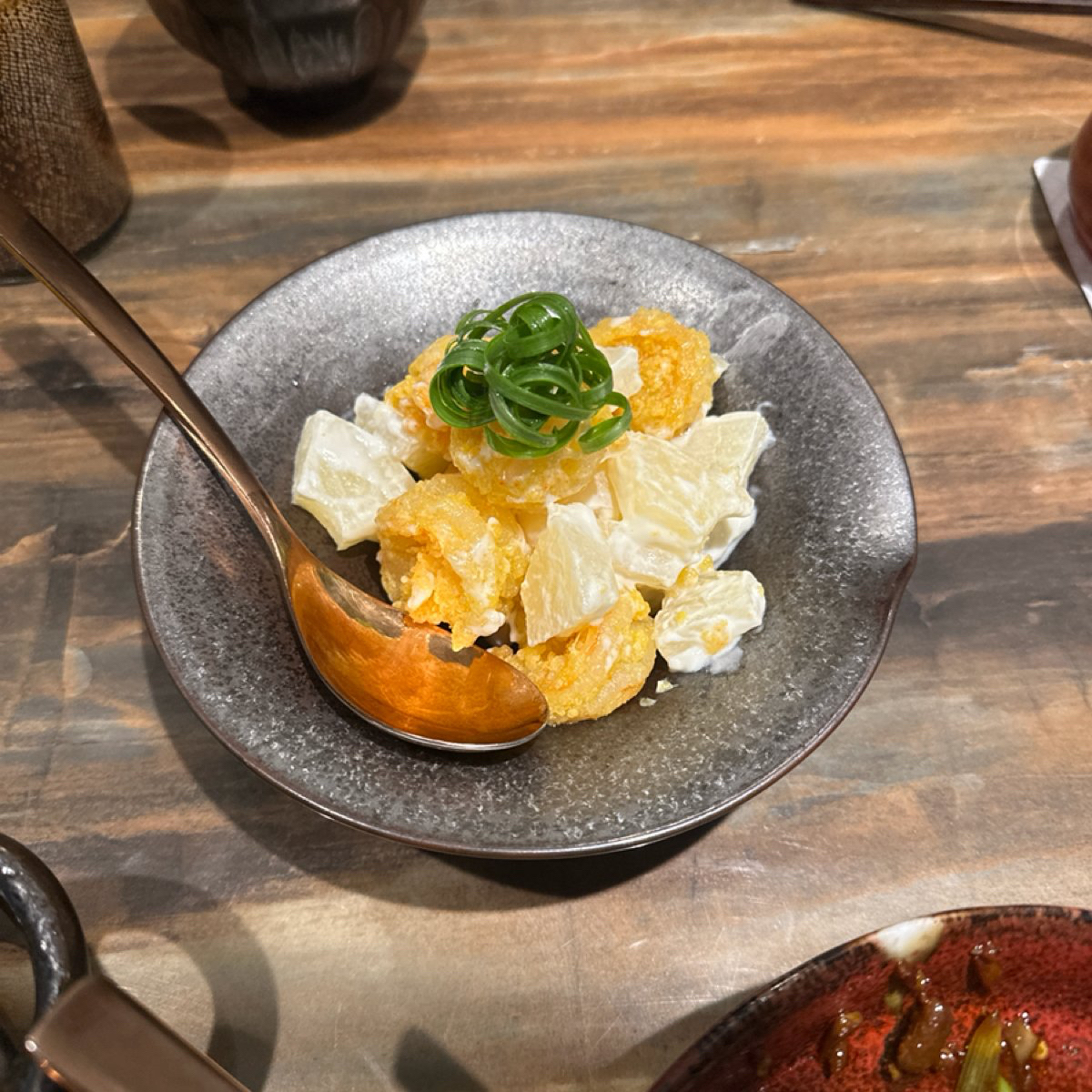 Meal image of 有你真好湘菜沙龍 台南五妃店: 鳳梨蝦球 量很少啊 shot by Luna一枚小吃貨