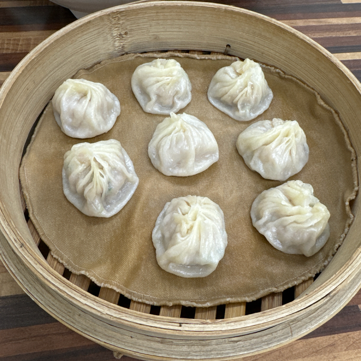 Meal image of 上海點心: 中規中矩蔥花小籠湯包 shot by Akaneru 