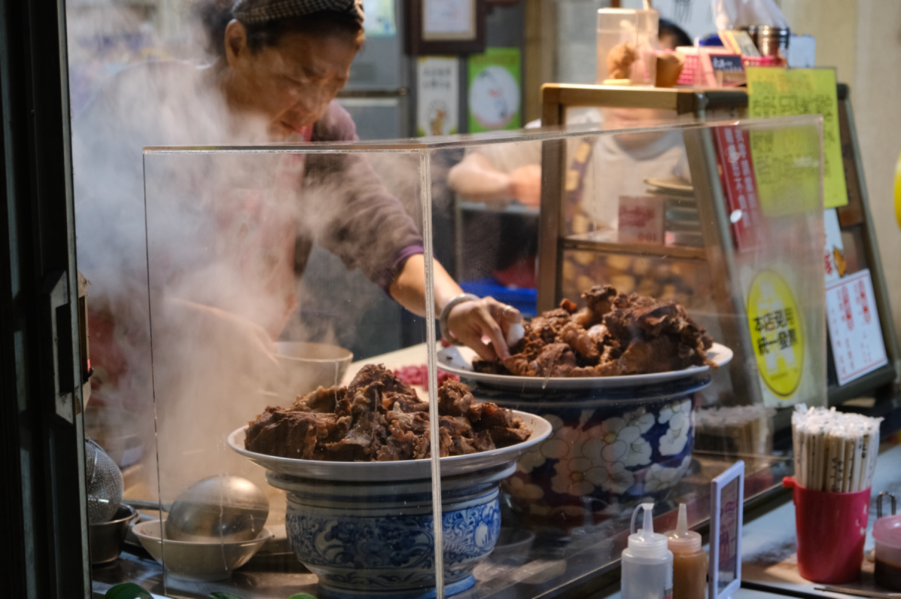 Vibe image of 六千泓佐土產牛肉:  shot by Food Scouter
