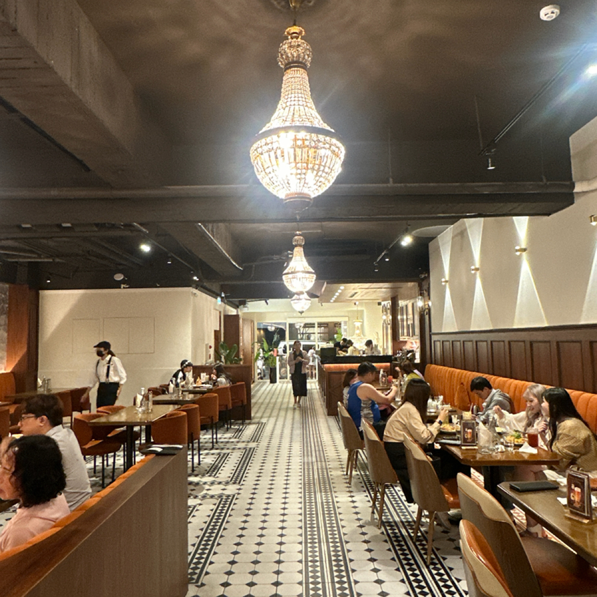 Vibe image of JiNHER 今鶴 台南安平店:  shot by Luna一枚小吃貨