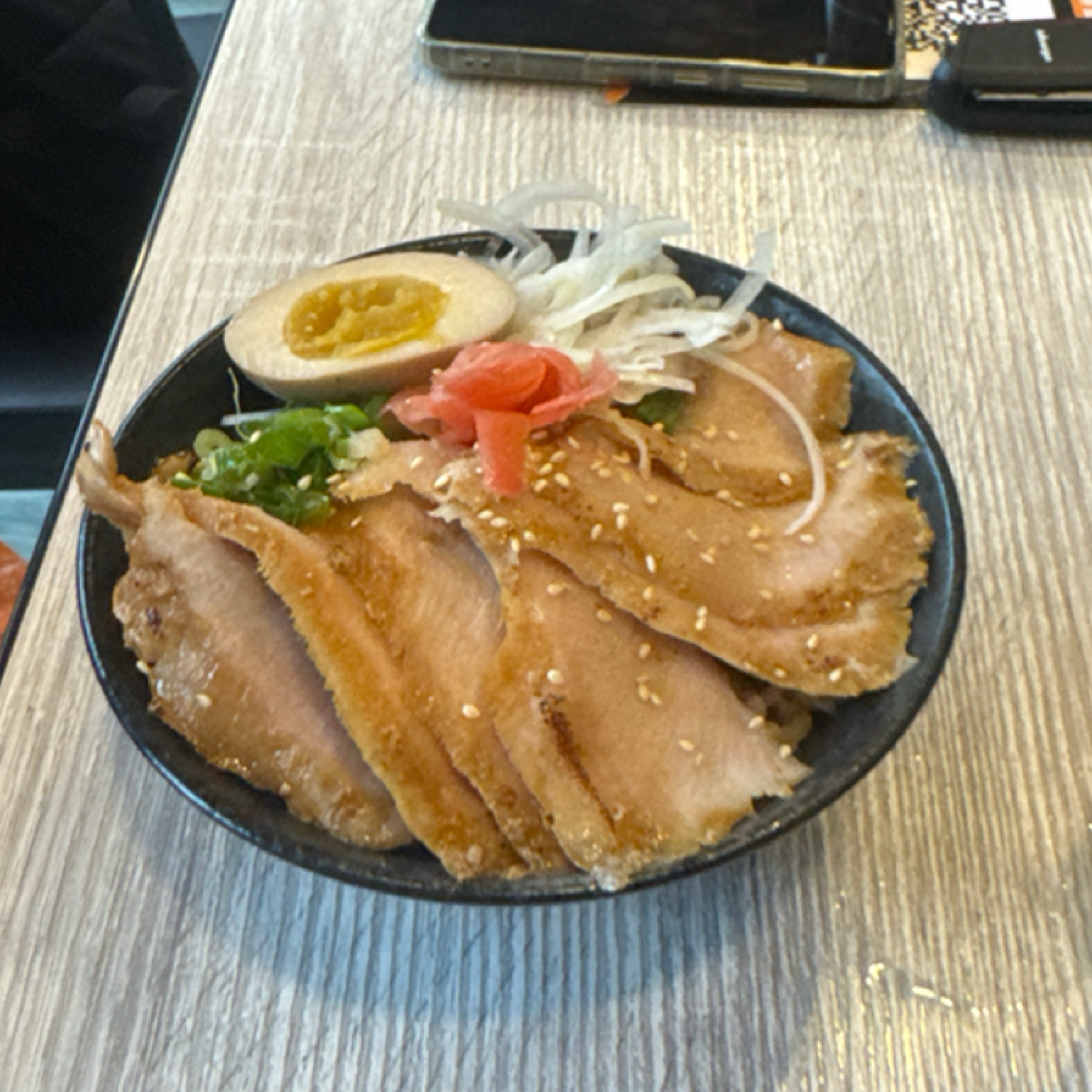 Meal image of 牛匠太郎x直火炙燒丼飯 花蓮店: 松阪豬丼飯 shot by 食、動、健康