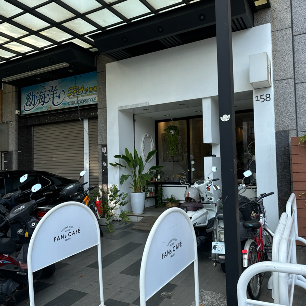 FANs CAFÉ の雰囲気の写真： by三口元 