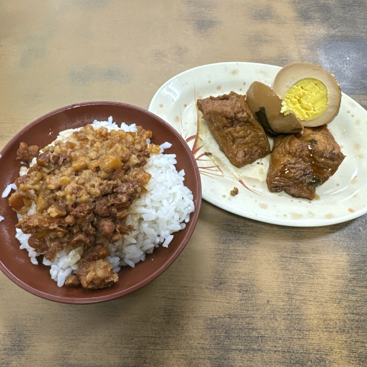 眼鏡張魯肉飯 | 2-star review by 我家巷口 | Chinese | Fooday