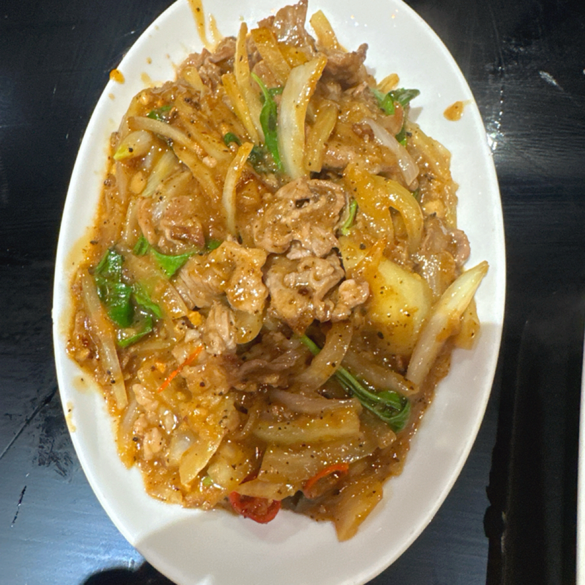 皇辰鐵板燒 的餐點圖片：塔香羊肉 由跟著小胖吃胖胖 拍攝