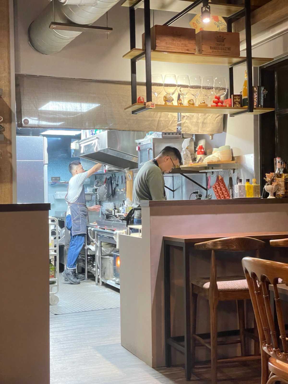 Vibe image of 文｜火｜處｜方 料理所:  shot by Dixon