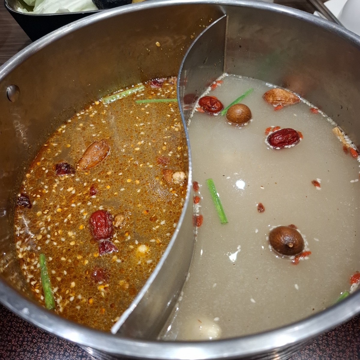 Meal image of 草原風蒙古火鍋 劍潭店: 小辣／養身 shot by Tal