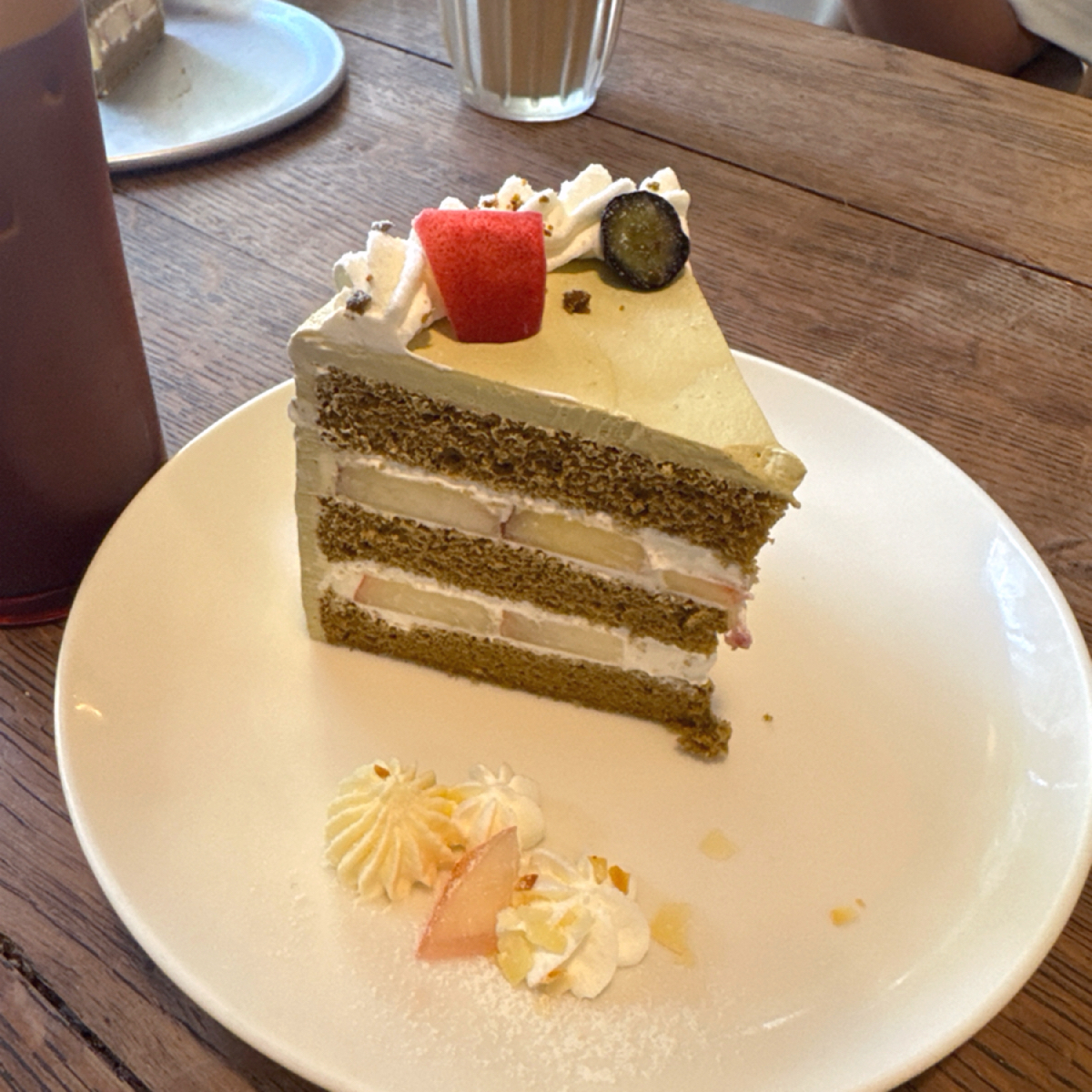 Meal image of 貝克宅 忠孝店: 茉莉蜜桃戚風，超級超級好吃
這季已經訂了四次左右 shot by 飲料王